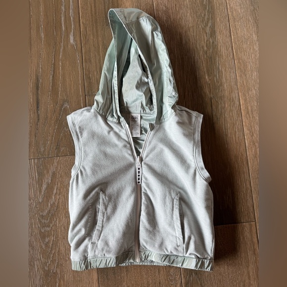 Athleta Girl Simone Biles mint green reversible vest size L/12 - Picture 2 of 10